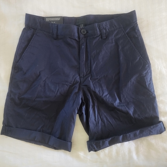 NWT H&M slim fit shorts 9" inseam size 30R - Picture 3 of 6